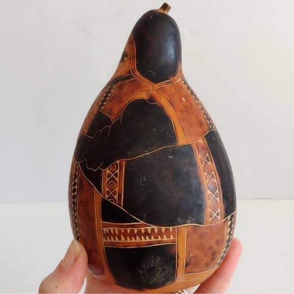 Vintage Handcarved Peruvian Gourd Man W/ Jug Cup Folk Art Musical Rattle 7" - Picture 2 of 8